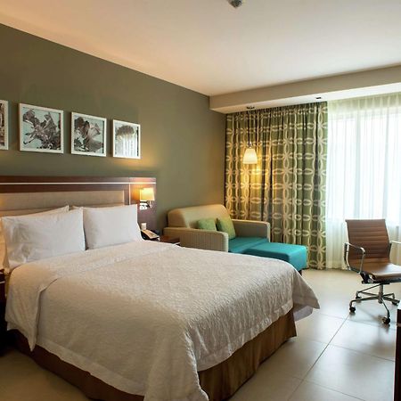 Hampton Inn By Hilton Mérida Extérieur photo