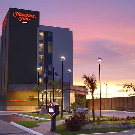 Hampton Inn By Hilton Mérida Extérieur photo