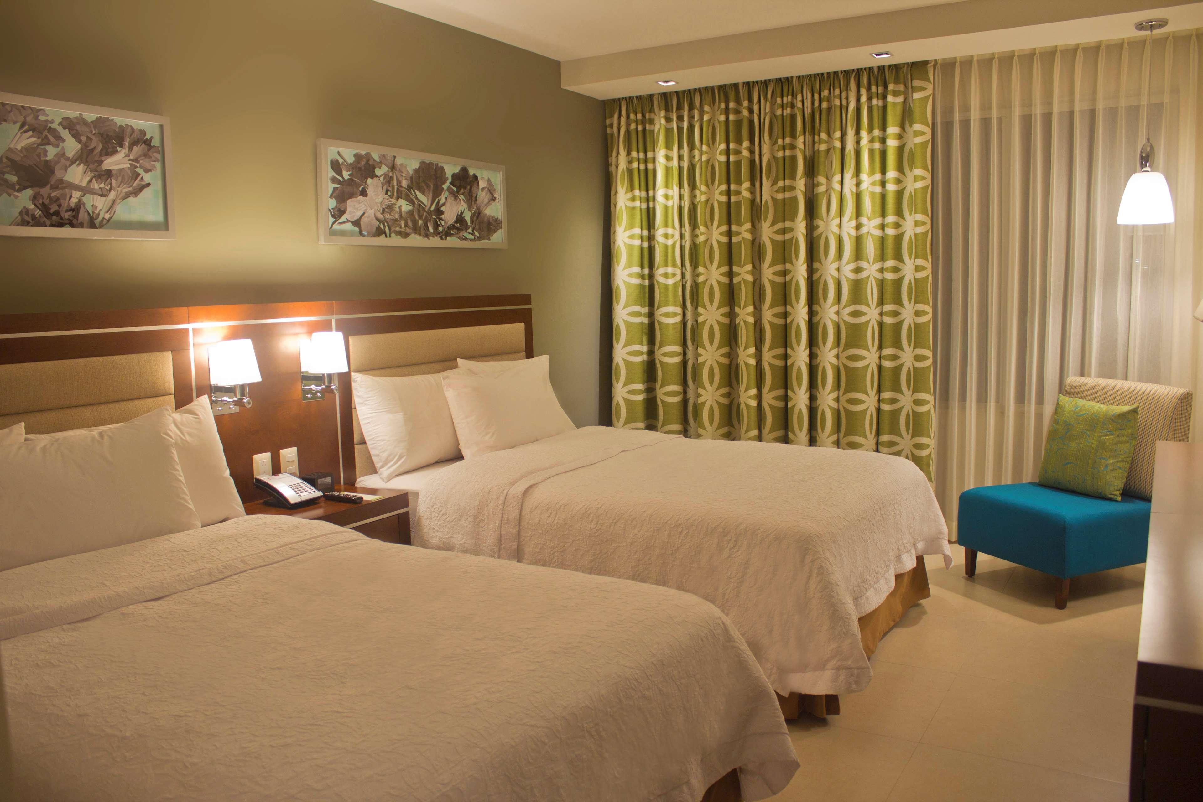 Hampton Inn By Hilton Mérida Extérieur photo