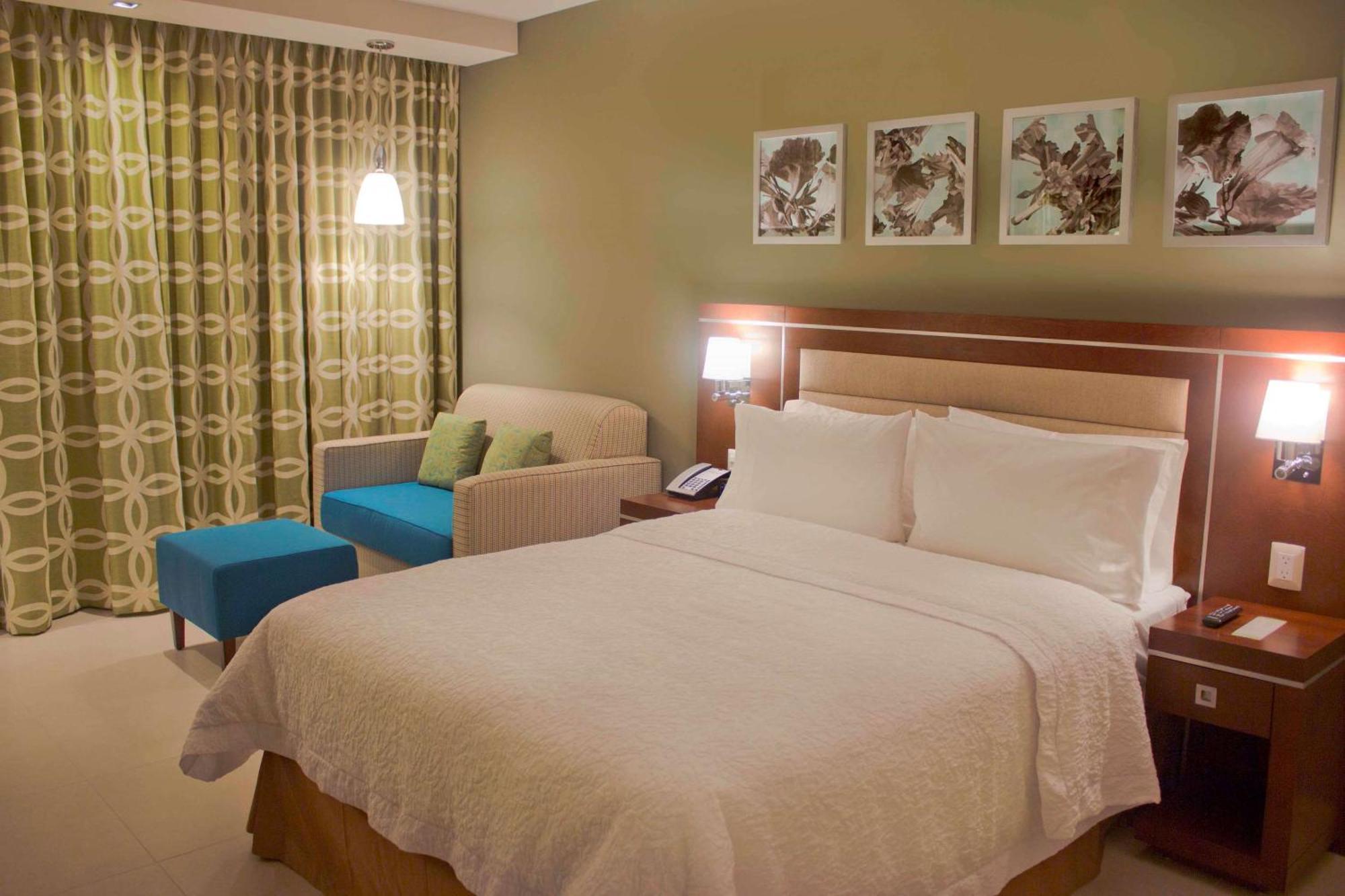 Hampton Inn By Hilton Mérida Extérieur photo